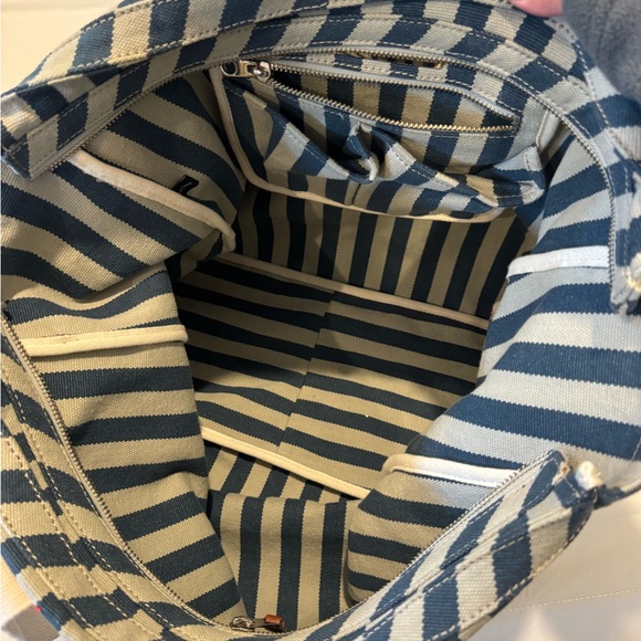 Marc Jacob’s Tote Bag - Picture 3 of 7